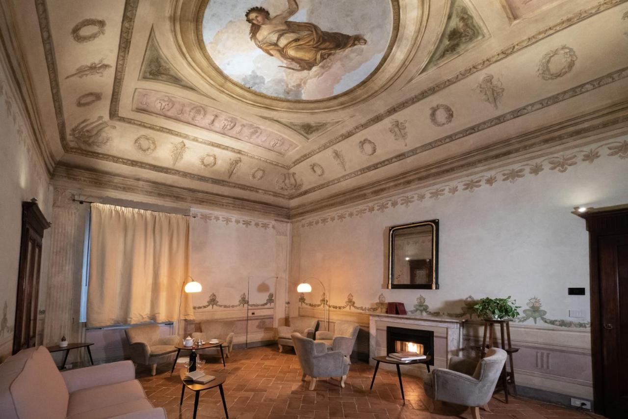 Delcorto Suites Монтепульчано Экстерьер фото