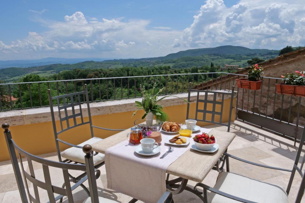 Delcorto Suites Монтепульчано Экстерьер фото