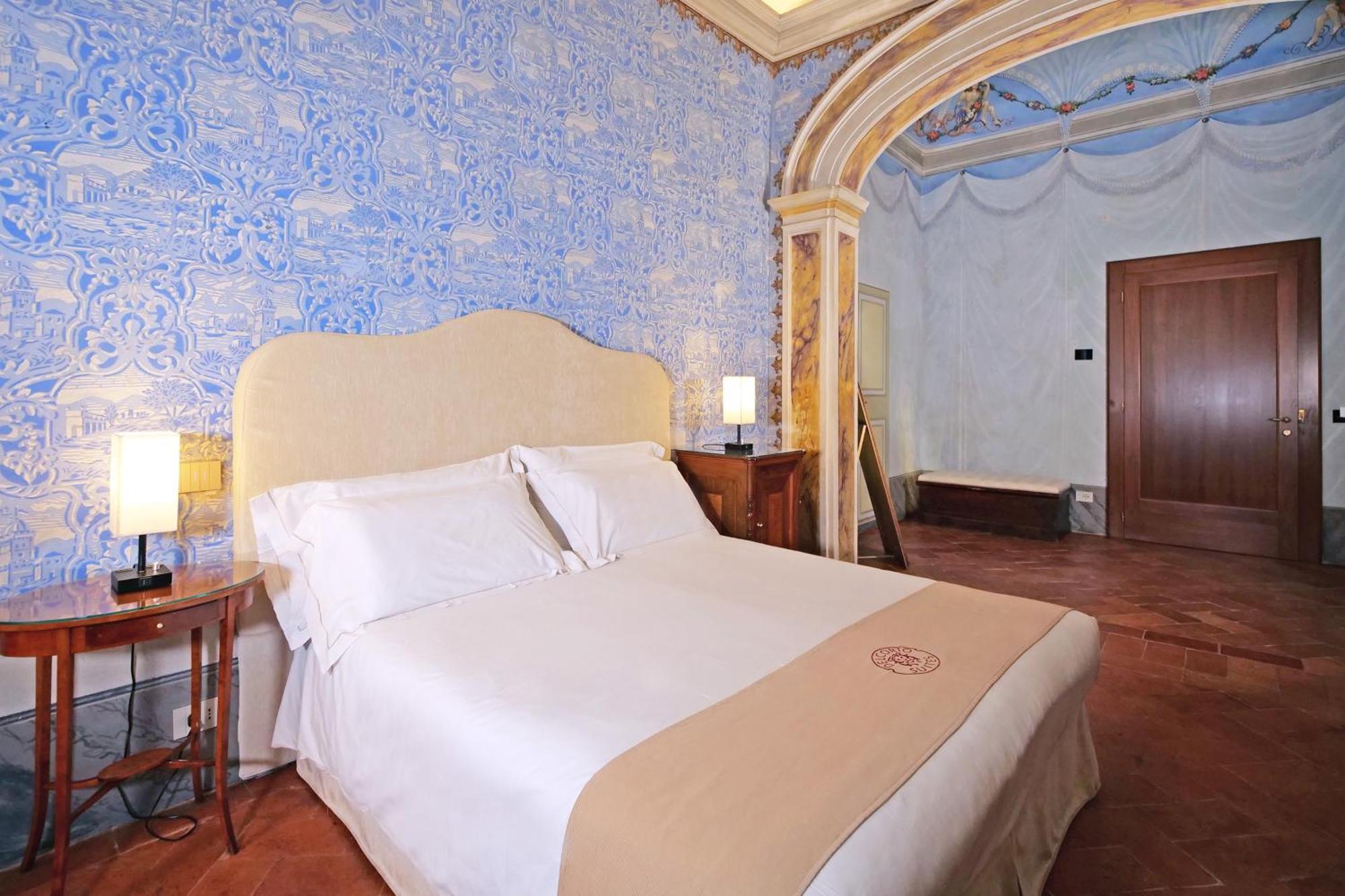 Delcorto Suites Монтепульчано Экстерьер фото